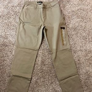 Womens size 4 brand new with tags